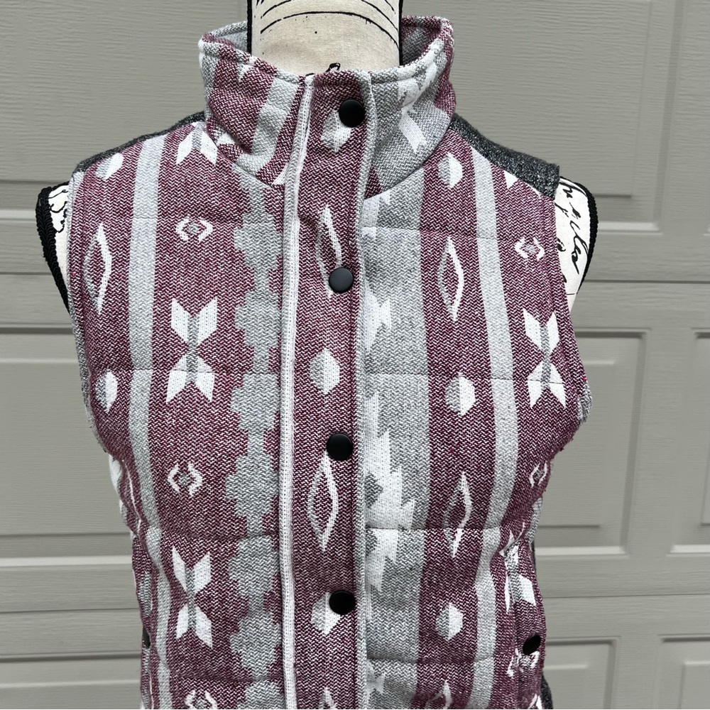 STACCATO GRAY BURGUNDY PUFFER VEST SIZE SMALL